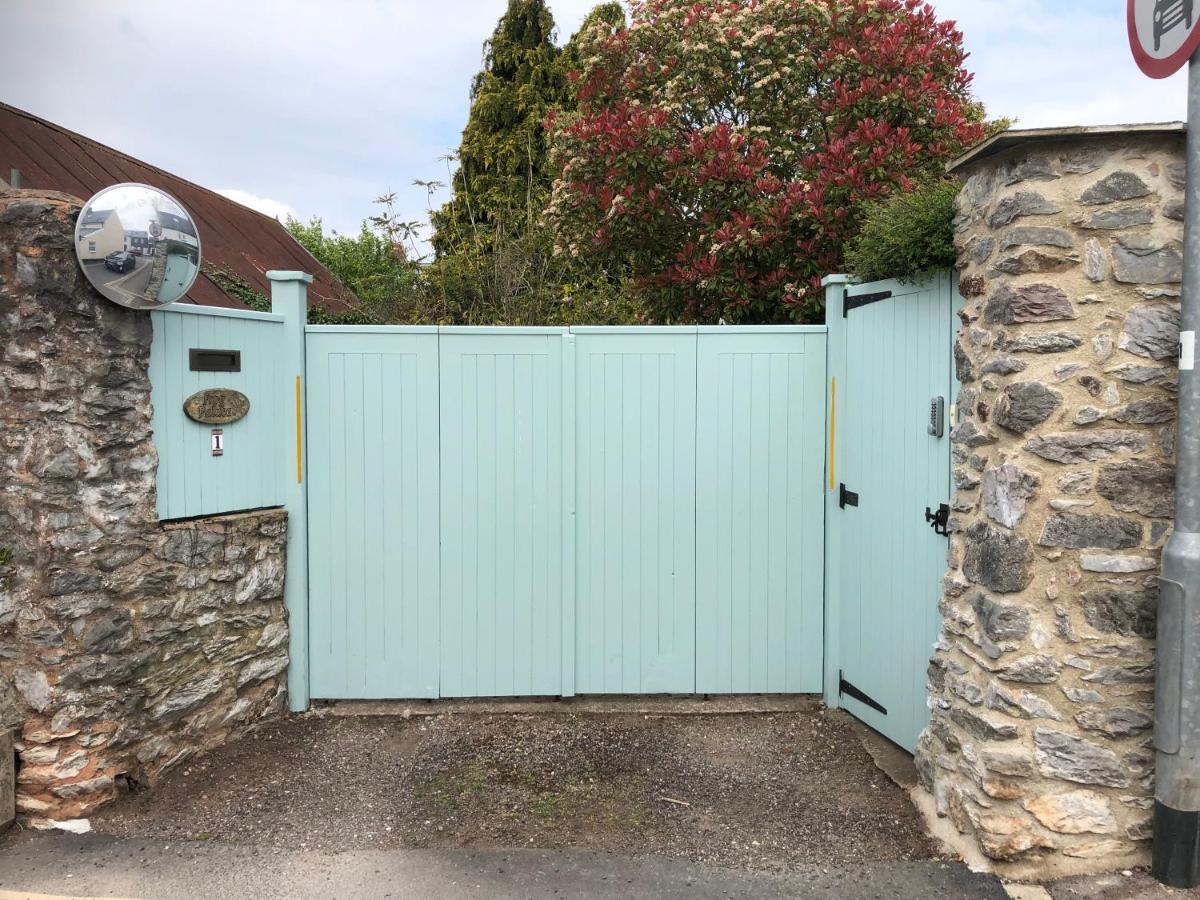 Frog Palace - Secure Parking-Outside Area-Topsham-Exeter-Beach-Chiefs-Wifi 외부 사진